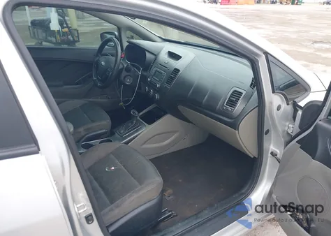 2016 Kia Forte Lx z USA, uszkodzony, nr VIN KNAFK4A61G5555094